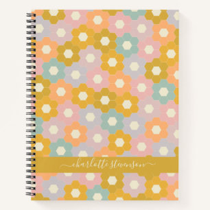 Cuaderno Nombre del patrón floral de pastel honeycomb perso