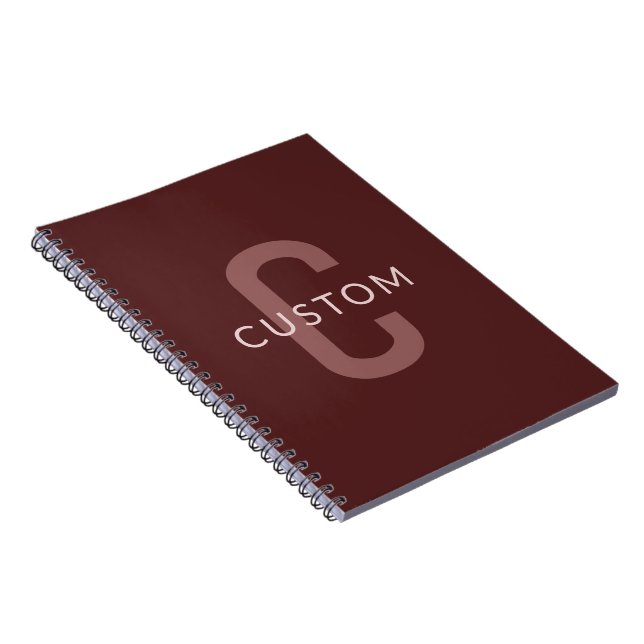 Cuaderno Nombre Monogramado de aspecto moderno | Maroon Red (Lado Derecho)