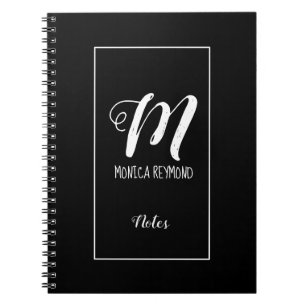 Cuaderno notas sobre negro monogramado