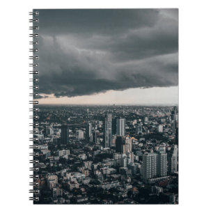 CUADERNO NUBE OSCURA SOBRE EDIFICIOS DE LA CIUDAD