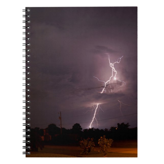 Cuaderno Nubes de tormenta de relámpago nocturno (Frente)