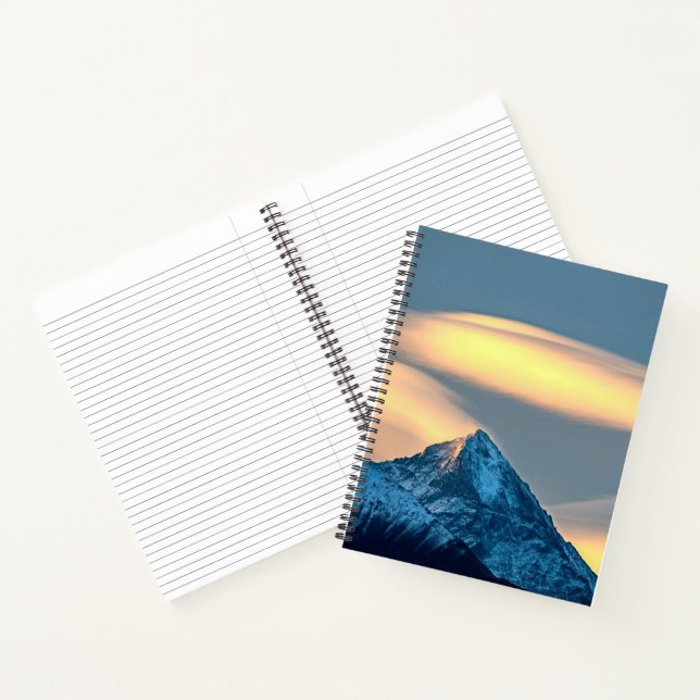 Cuaderno Nubes Únicas Sobre Montañas Cubiertas de Nieve (Interior)