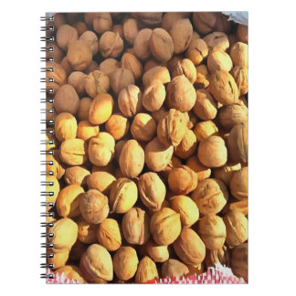 Cuaderno Nueces de nuez fresca Pintura hiperrealista