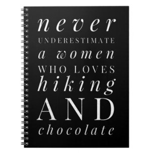Cuaderno Nunca subestimes a una mujer que ama el senderismo