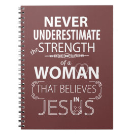 Cuaderno Nunca subestimes la fuerza de las mujeres cristian