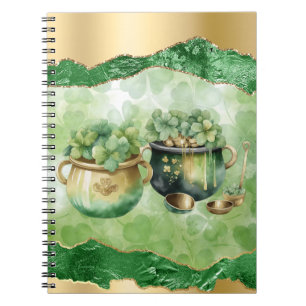 Cuaderno Obras De Clovers Irlandeses De Oro En El Día De Sa