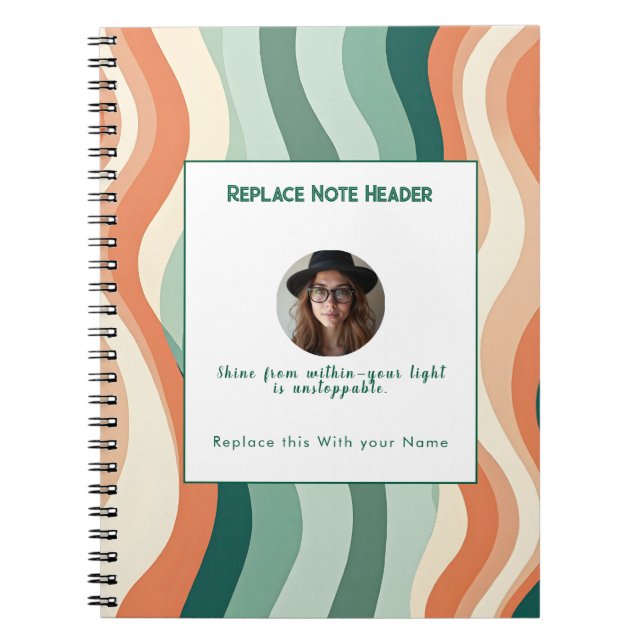 Cuaderno Onda verde y naranja personalizada con patrón  (Frente)