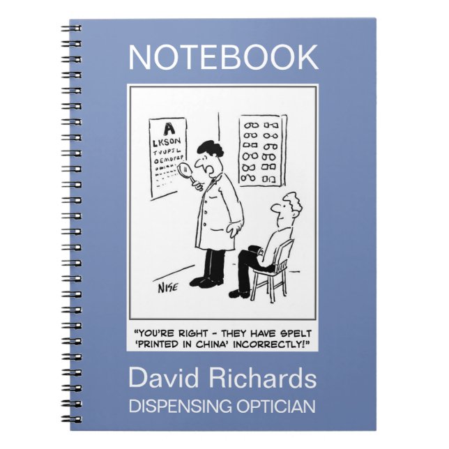 Cuaderno Óptico realizando una prueba de vista (Frente)