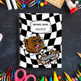 Cuaderno Oso de dibujos animados enfadado sosteniendo un ma