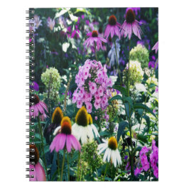 Cuaderno Paisaje de Pink Garden Phlox con flores de cono