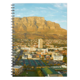 Cuaderno Paisaje urbano de Ciudad del Cabo con montaña de