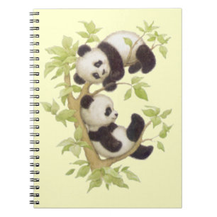 Cuaderno Panda que juega en un árbol