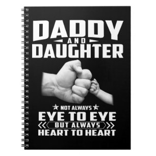 Cuaderno Papá Y La Hija No Siempre Miran A Ojos Sino Al Cor