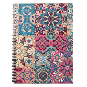 Cuaderno Parche floral: patrón de cuadros de época.