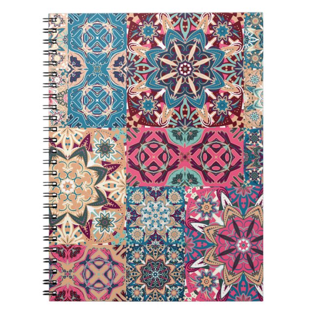 Cuaderno Parche floral: patrón de cuadros de época. (Frente)