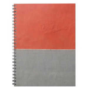 Cuaderno Pared pintada de gris y naranja