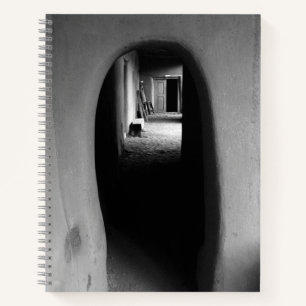 Cuaderno Pasaje de Adobe Suroeste: Foto en blanco y negro