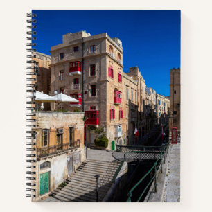 Cuaderno Pasarela, calle estrecha con escaleras en La Valet