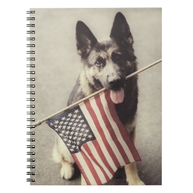 Cuaderno Pastor Alemán Con Bandera Estadounidense (Frente)