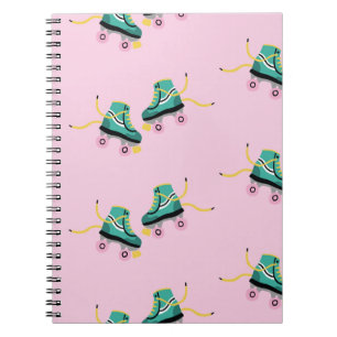 Cuaderno Patines de rodillos retro: patrón rosa.