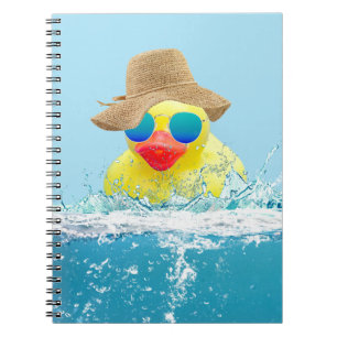 Cuaderno Pato amarillo con gafas de sol en agua