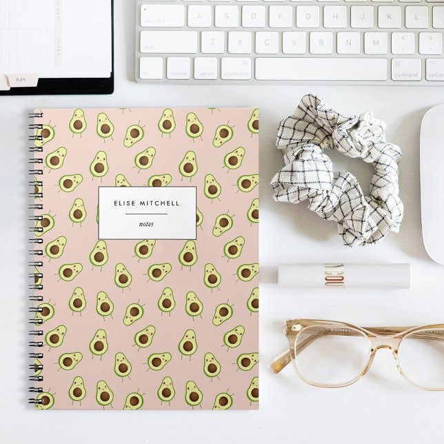 Cuaderno Patrón de aguacates de Kawaii sonriente (Subido por el creador)