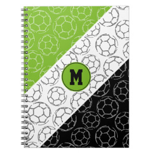 Cuaderno patrón de balones de fútbol con arte de línea sobr