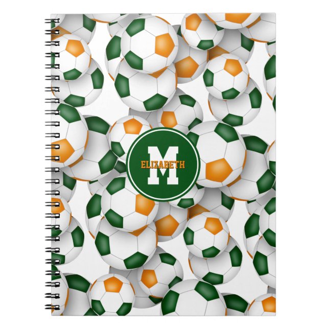 Cuaderno patrón de balones de fútbol naranjas verdes para n (Frente)