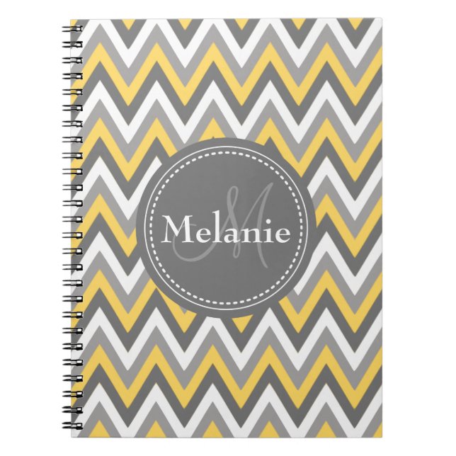 Cuaderno Patrón de cheurón amarillo y gris monogramado (Frente)