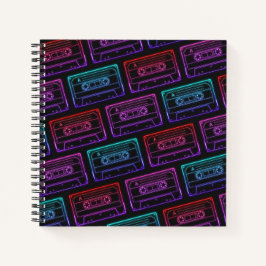 Cuaderno Patrón de cinta de casete neón rosa rojo en espira
