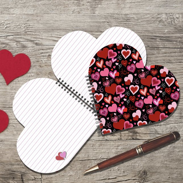 Cuaderno Patrón de Corazones Rojos Rosas Negros Amor (Subido por el creador)