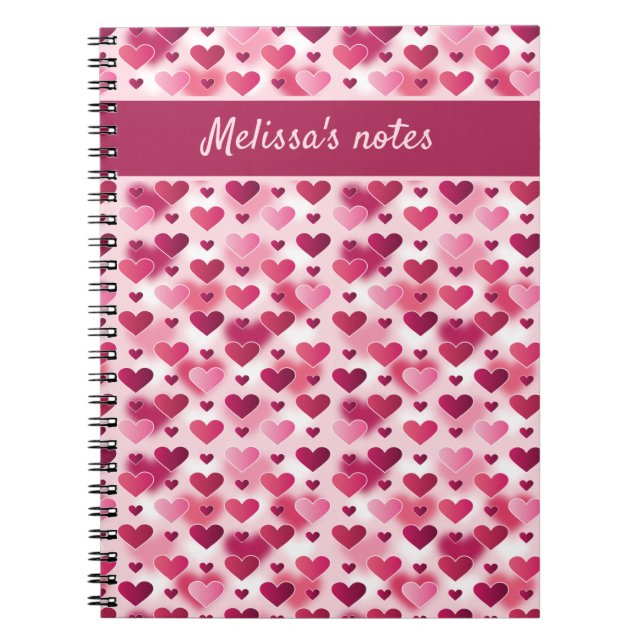Cuaderno Patrón de corazones rosados con texto Personalizad (Frente)