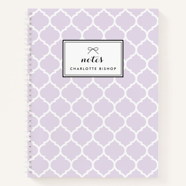 Cuaderno Patrón de quatrefoil de Lilac moderno Personalizad (Anverso)