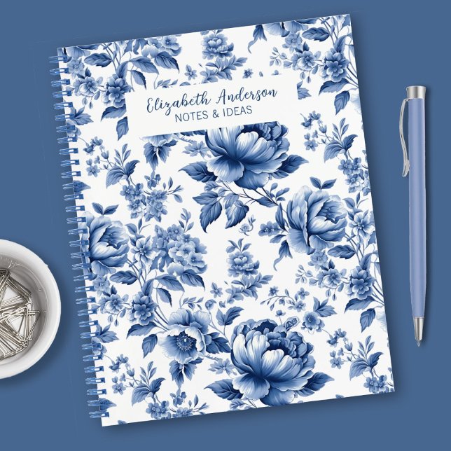 Cuaderno Patrón de rosa floral azul vintage (Personalize this elegant vintage blue floral rose pattern notebook for a special gift.)