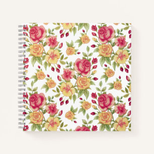 Cuaderno Patrón de rosas y capullos de rosa rojas y amarill