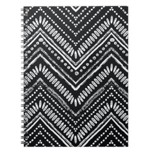 Cuaderno Patrón dibujado a mano. Zigzag y rayas tribales