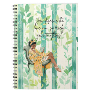 Cuaderno Patrón floral verde Chica negro leyendo a escritor