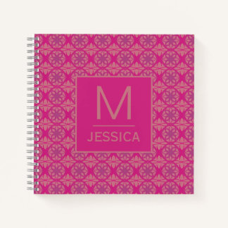 Cuaderno Patrón geométrico personalizado de color rosa y pú