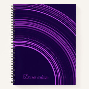 Cuaderno Patrón geométrico púrpura chic con monograma de no