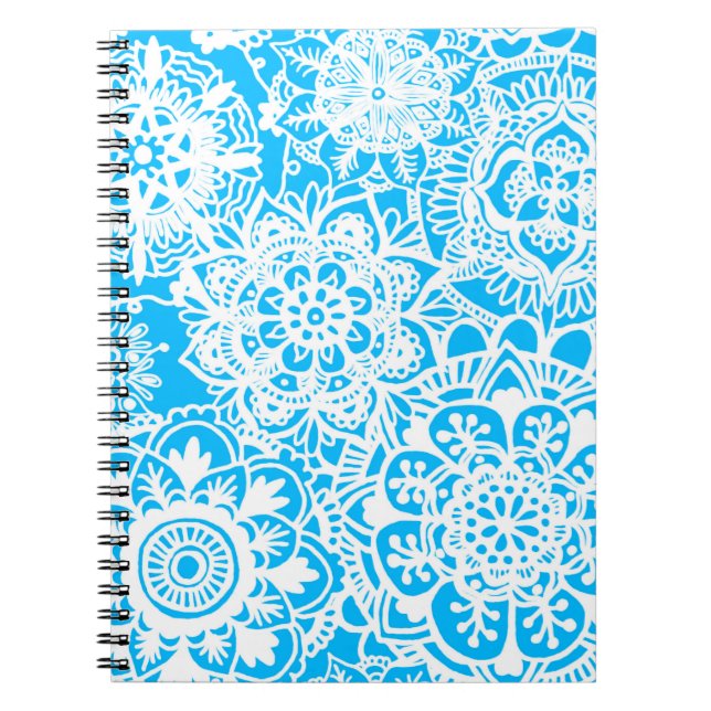 Cuaderno Patrón Mandala floral azul claro y blanco (Frente)