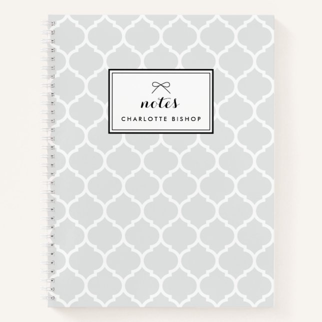 Cuaderno Patrón moderno de quatrefoil gris plateado persona (Anverso)