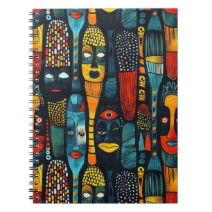 Cuaderno Patrón tribal africano con ídolos.