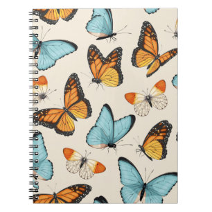 Cuaderno patrón vintage con mariposa tropical altamente det