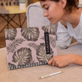 Cuaderno Patrón y nombre de hojas de palma rosadas y dorada