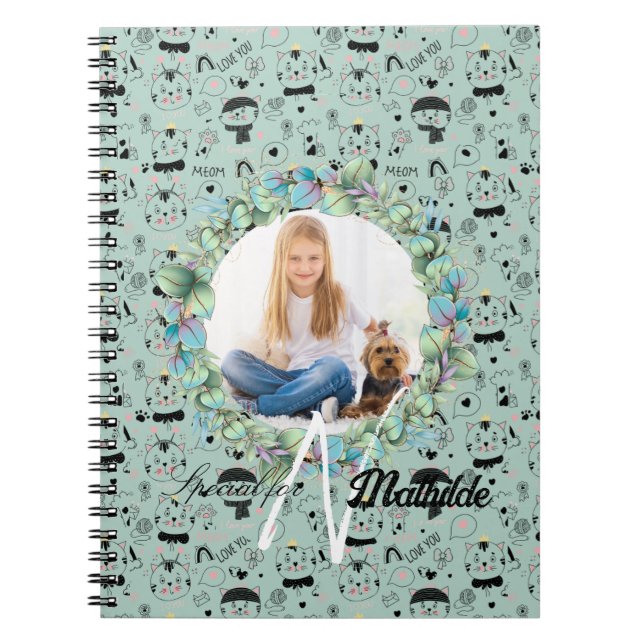 Cuaderno Patrones de Gatos Monograma Personalizado con la F (Frente)