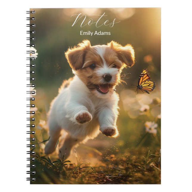 Cuaderno Pequeño cachorro persiguiendo a una mariposa (Frente)