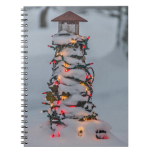 Cuaderno Pequeño faro decorado para Navidades