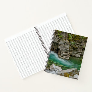 Cuaderno Pequeño río a través del cañón Coquihalla