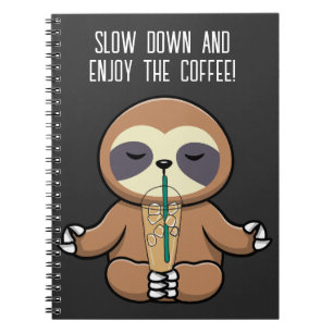 Cuaderno Perezoso lindo y café con hielo, reduce el ritmo y
