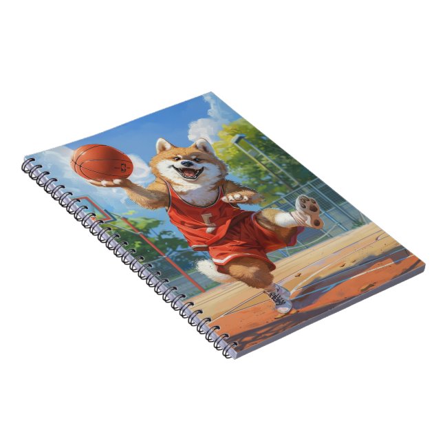 Cuaderno Perro Akita Jugando Baloncesto (Lado Derecho)